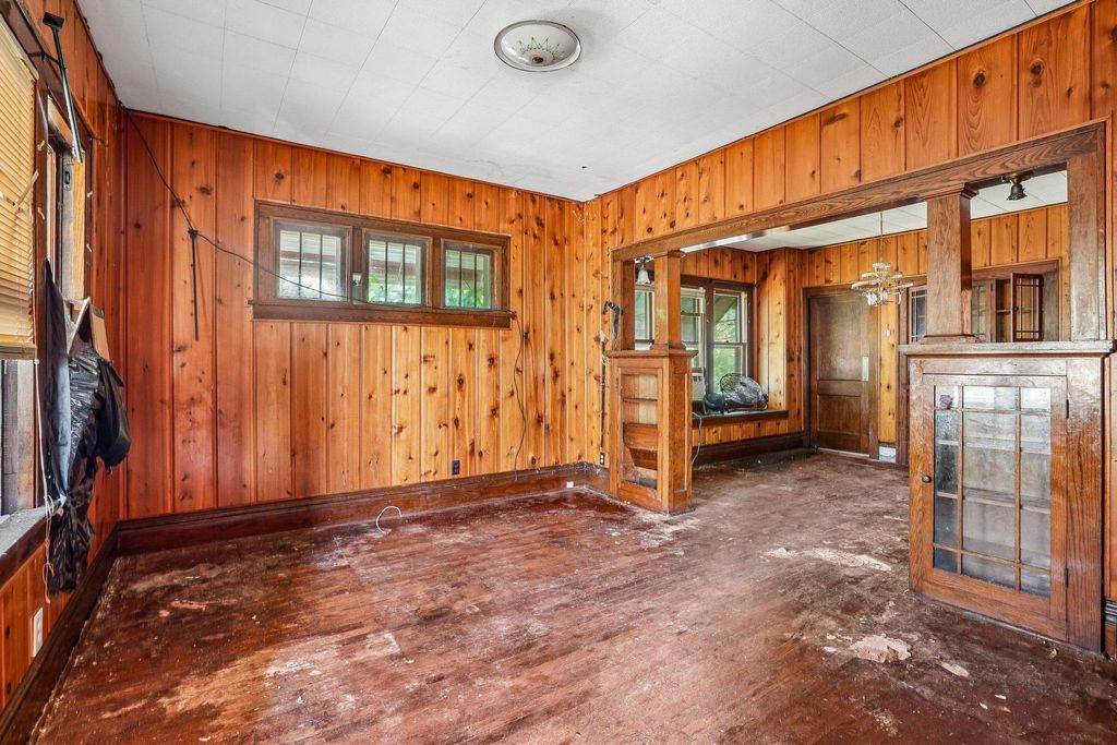 1615 7th Street E, Saint Paul, MN 55106