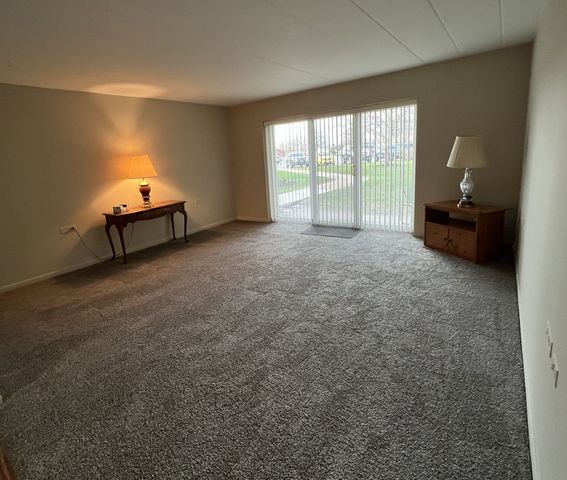 2800 Maple Avenue 10A, Downers Grove, IL 60515