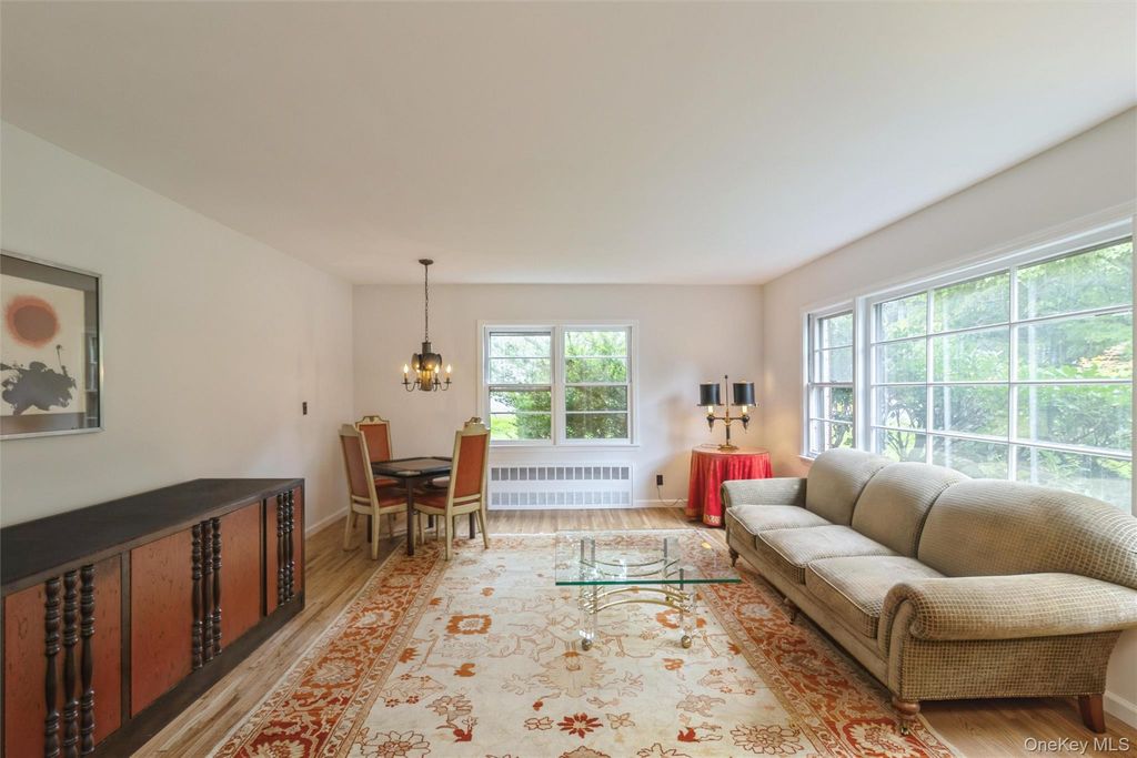5 Hemlock Drive, East Hills, NY 11576 — photo 4