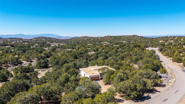 105 Cibola, Santa Fe, NM 87505