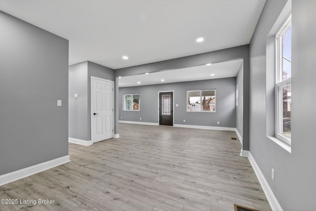 3509 Del Park Terrace, Louisville, KY 40211