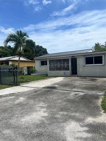 250 NE 160th St, Miami, FL 33162