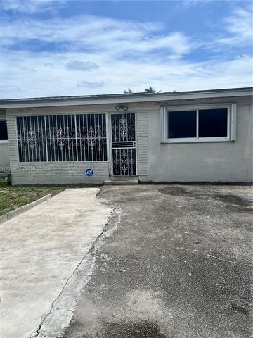 250 NE 160th St, Miami, FL 33162