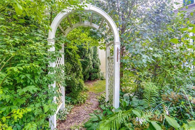 3108 Vermont Place, Akron, OH 44312