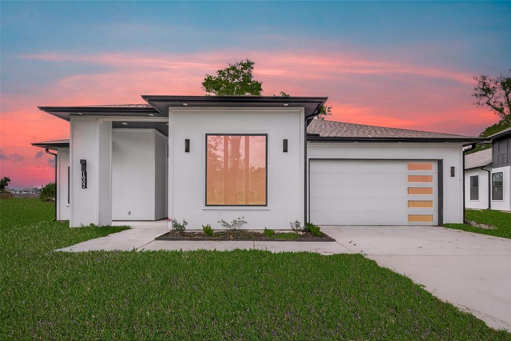 1902 Bell Street, Dayton, TX 77535