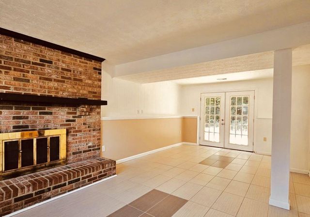 8465 SUMMER BREEZE LN, Springfield, VA 22153