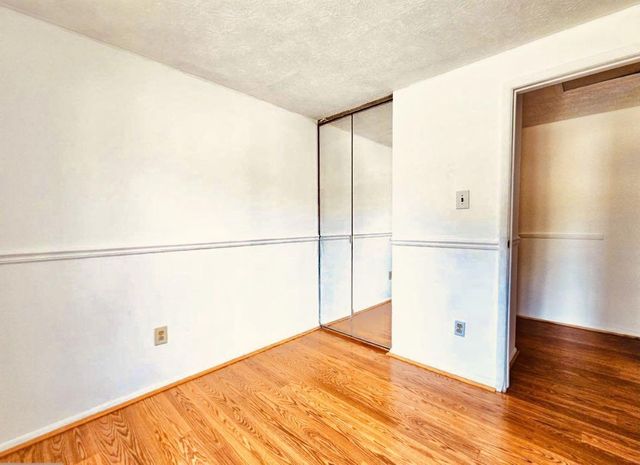 8465 SUMMER BREEZE LN, Springfield, VA 22153