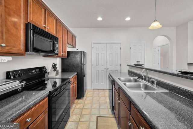 6120 Capitol Knoll, Fairburn, GA 30213