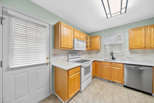 6 Stone Mill Place, Durham, NC 27712