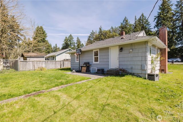 3335 Trenton Avenue NE, Bremerton, WA 98310