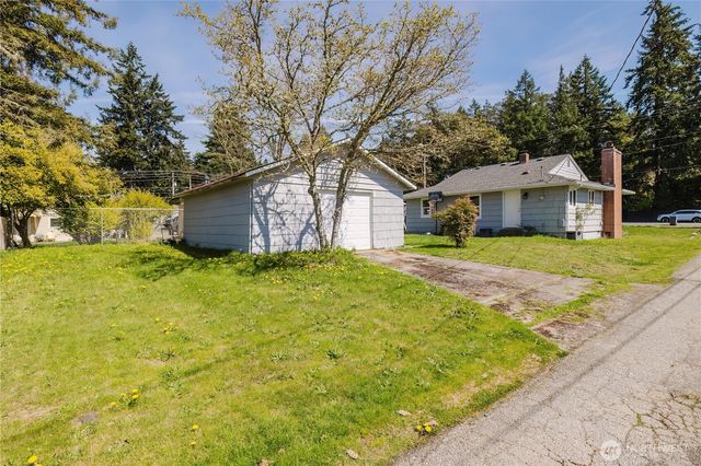 3335 Trenton Avenue NE, Bremerton, WA 98310