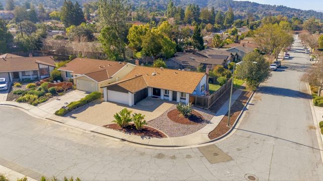 1662 Canna Lane, San Jose, CA 95124