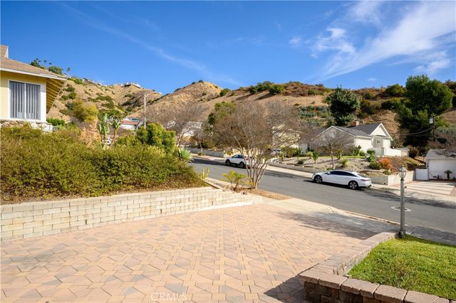 841 Irving, Burbank, CA 91504