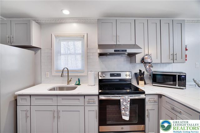 4587 Briarcliff Terrace, Coolbaugh Twp, PA 18466
