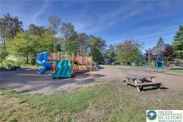 4587 Briarcliff Terrace, Coolbaugh Twp, PA 18466