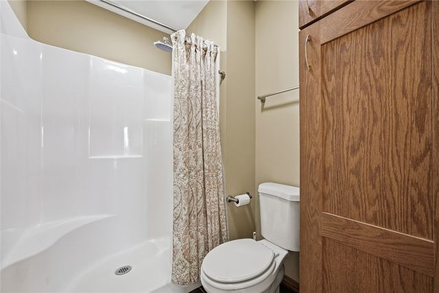 4127 Forest View NE, Cedar Rapids, IA 52411
