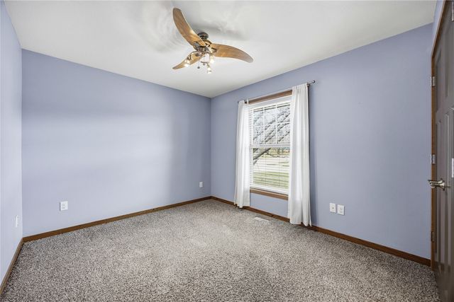 4127 Forest View NE, Cedar Rapids, IA 52411