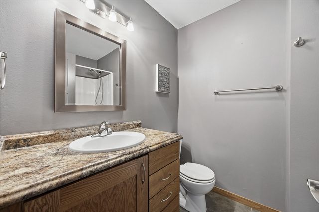 4127 Forest View NE, Cedar Rapids, IA 52411