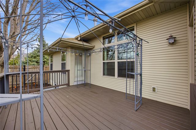 4127 Forest View NE, Cedar Rapids, IA 52411