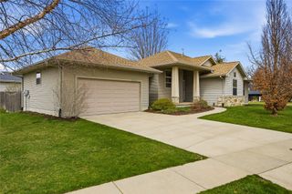 4127 Forest View NE, Cedar Rapids, IA 52411