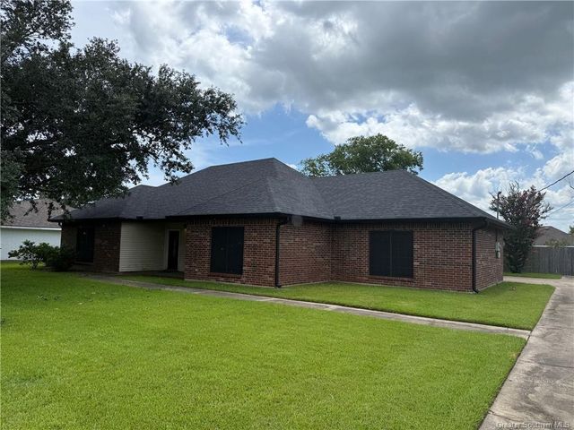 5720 Aspen Street, Lake Charles, LA 70605