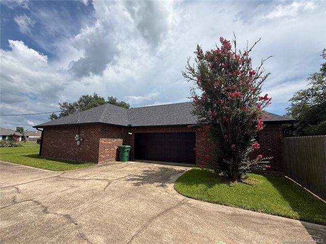 5720 Aspen Street, Lake Charles, LA 70605