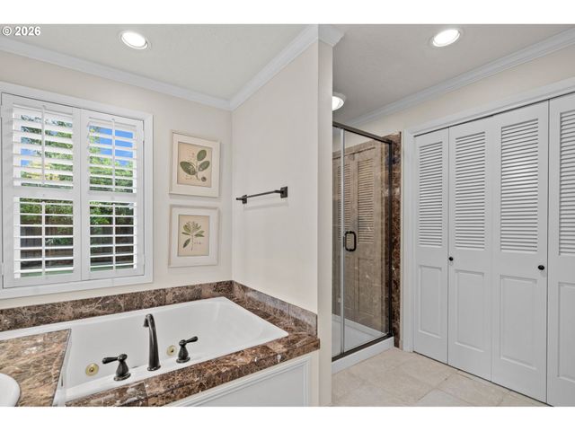 14635 UPLANDS Dr, Lake Oswego, OR 97034