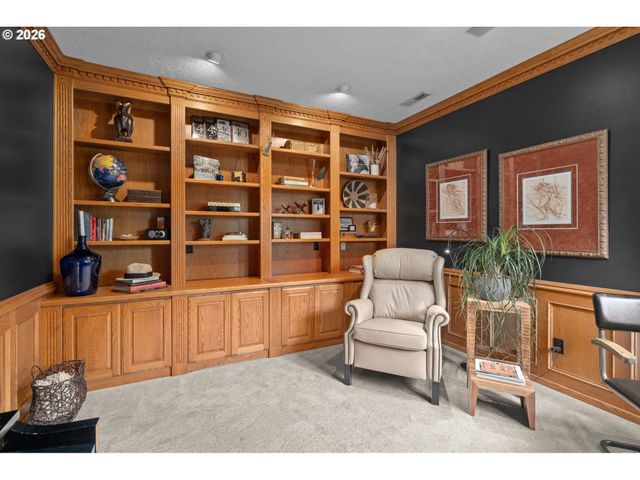14635 UPLANDS Dr, Lake Oswego, OR 97034