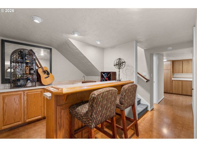 14635 UPLANDS Dr, Lake Oswego, OR 97034