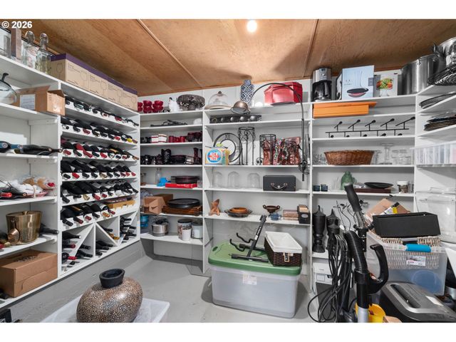 14635 UPLANDS Dr, Lake Oswego, OR 97034