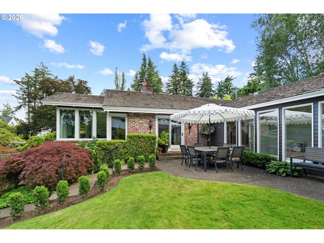 14635 UPLANDS Dr, Lake Oswego, OR 97034