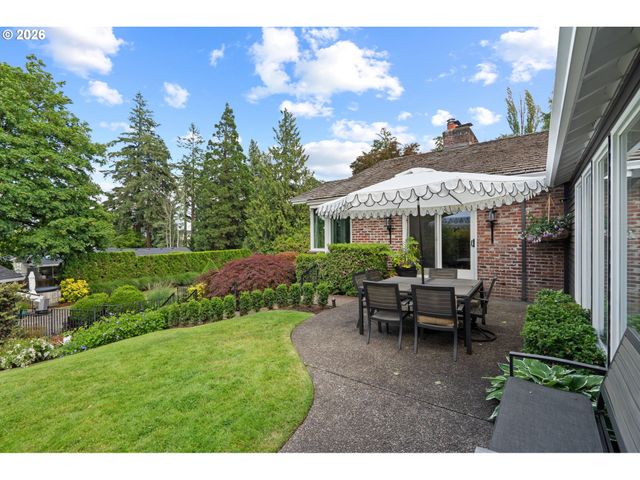 14635 UPLANDS Dr, Lake Oswego, OR 97034