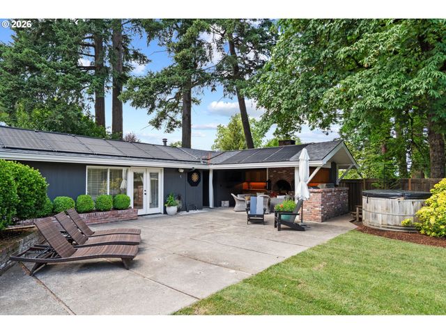 14635 UPLANDS Dr, Lake Oswego, OR 97034