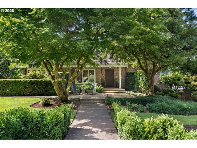 14635 UPLANDS Dr, Lake Oswego, OR 97034
