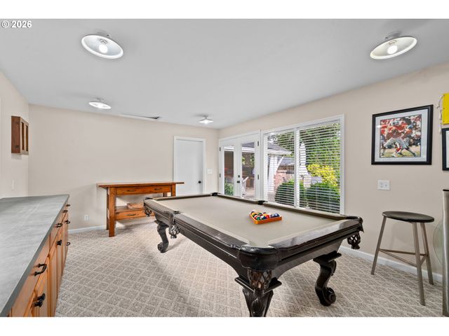 14635 UPLANDS Dr, Lake Oswego, OR 97034
