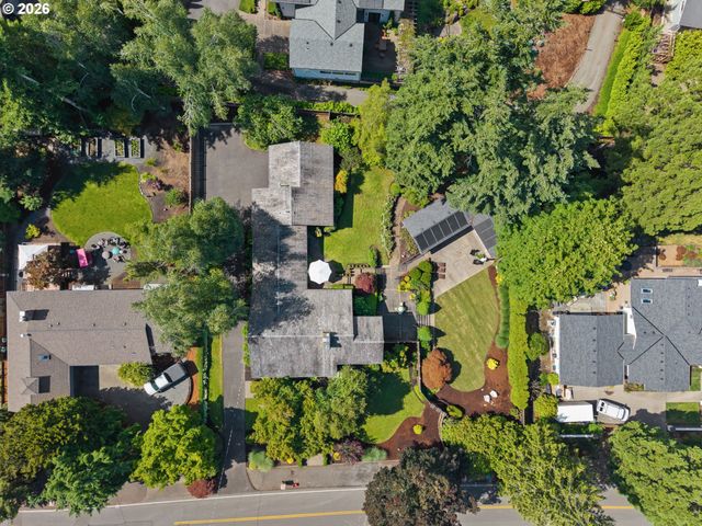 14635 UPLANDS Dr, Lake Oswego, OR 97034
