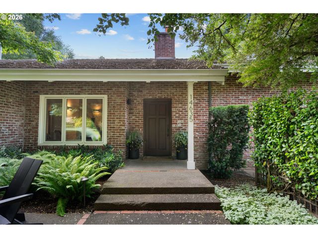 14635 UPLANDS Dr, Lake Oswego, OR 97034