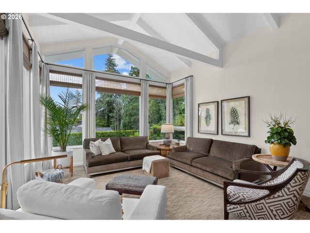 14635 UPLANDS Dr, Lake Oswego, OR 97034