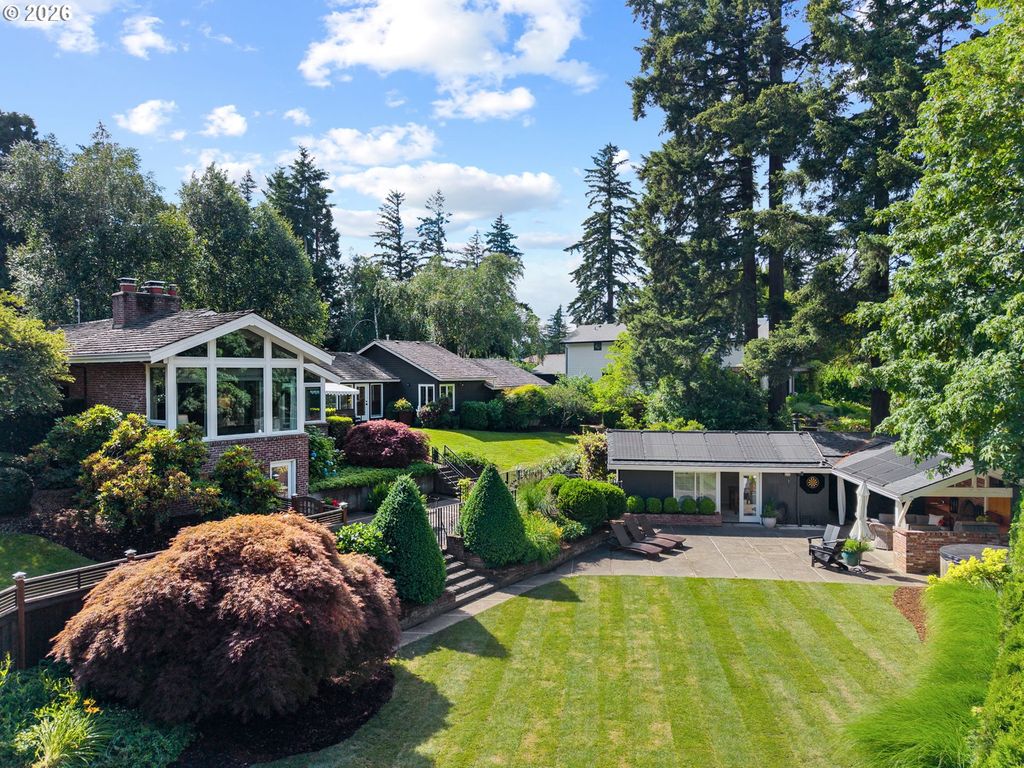 14635 UPLANDS Dr, Lake Oswego, OR 97034