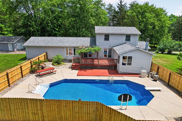 1437 E Cook Road, Grand Blanc Charter Township, MI 48439