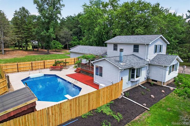 1437 E Cook Road, Grand Blanc Charter Township, MI 48439