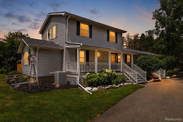 1437 E Cook Road, Grand Blanc Charter Township, MI 48439