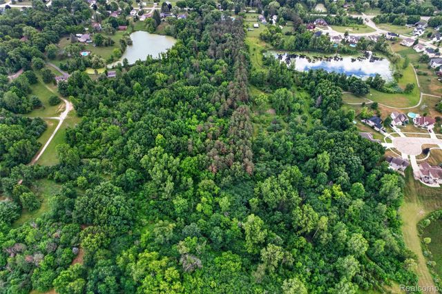 1437 E Cook Road, Grand Blanc Charter Township, MI 48439