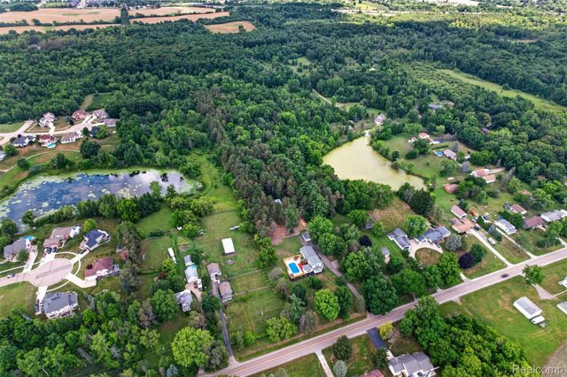 1437 E Cook Road, Grand Blanc Charter Township, MI 48439