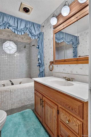 1437 E Cook Road, Grand Blanc Charter Township, MI 48439