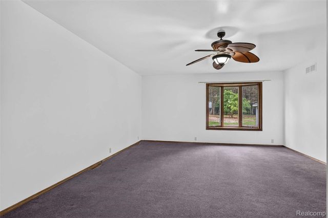 1437 E Cook Road, Grand Blanc Charter Township, MI 48439