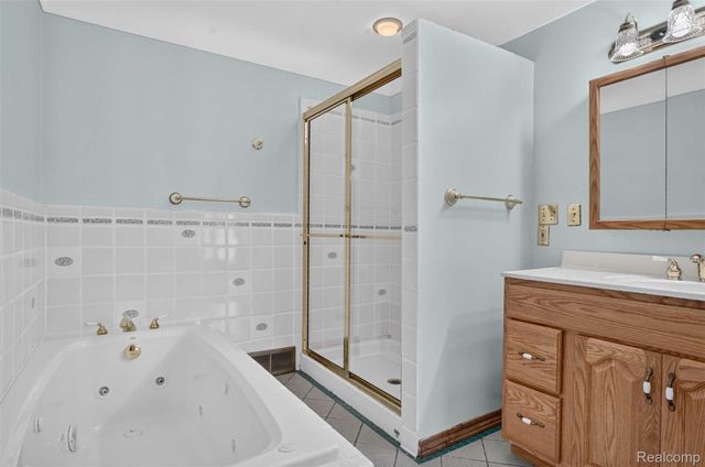 1437 E Cook Road, Grand Blanc Charter Township, MI 48439