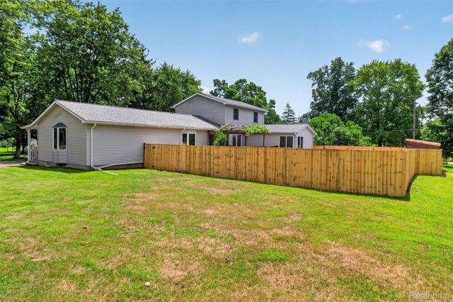 1437 E Cook Road, Grand Blanc Charter Township, MI 48439