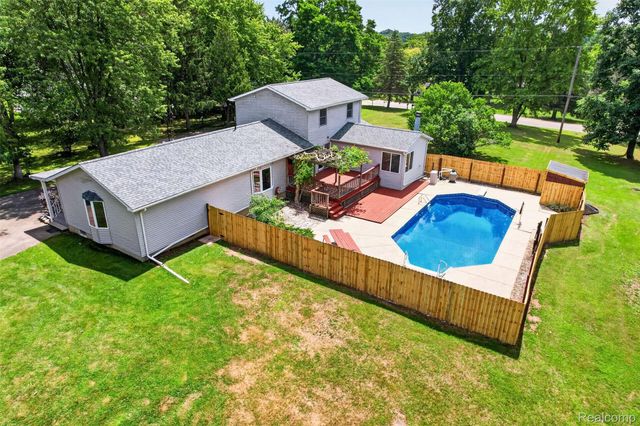 1437 E Cook Road, Grand Blanc Charter Township, MI 48439