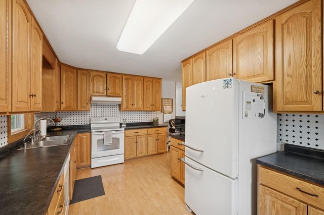 9372 71st Street NE, Spicer, MN 56288